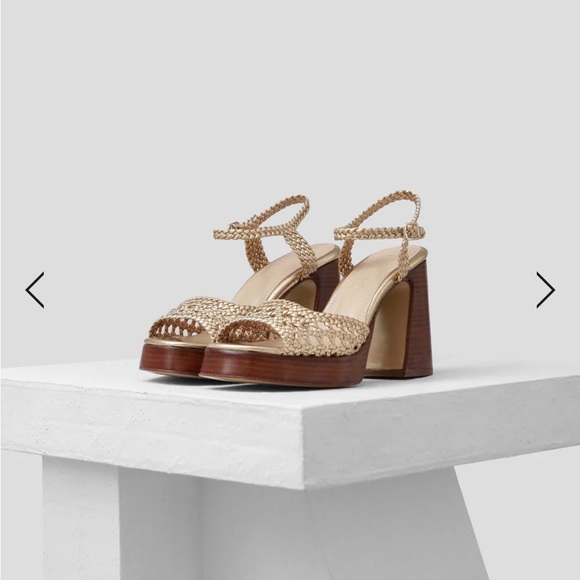 Souliers Martinez - CHEYENNE Gold Woven Leather Platform Sandals - Picture 9 of 15